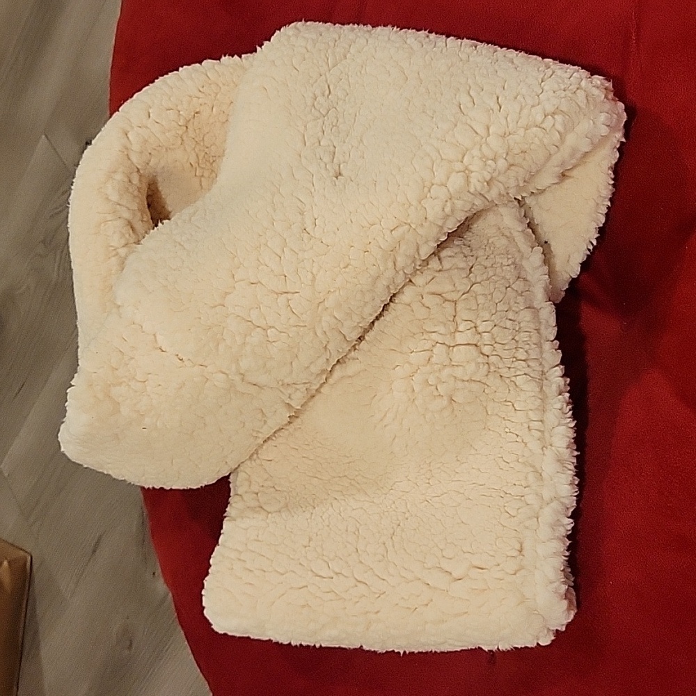 Sherpa infinity scarf so soft